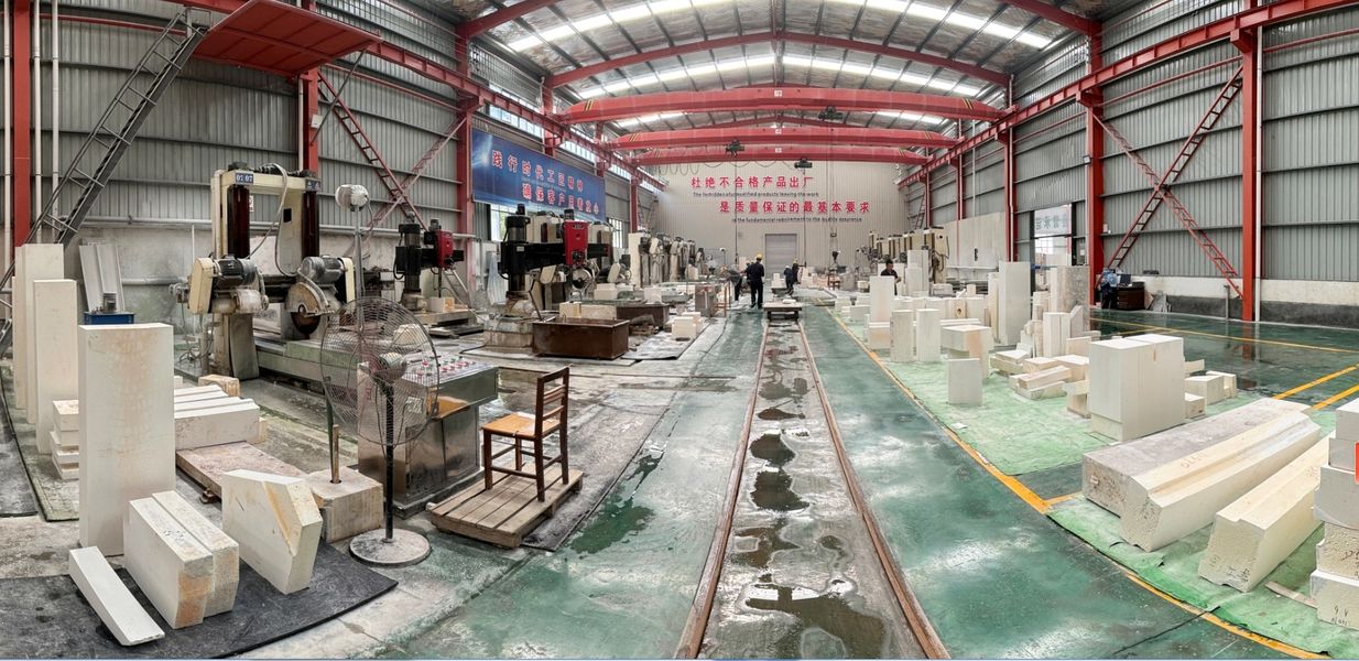 Henan Hongtai Kiln Refractory Co.,Ltd. productielijn van de fabrikant