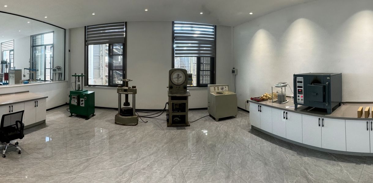 Henan Hongtai Kiln Refractory Co.,Ltd. productielijn van de fabrikant