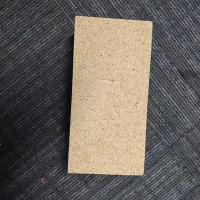 Al2O3-gehalte van 30-48% SK32 SK34 Vuurklei bakstenen voor ovenvoering in Henan Hongtai