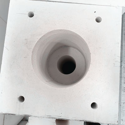 Gekleurde glazen oven-plungervoeder met 0,3-1% CaO-gehalte van Huachen Refractory