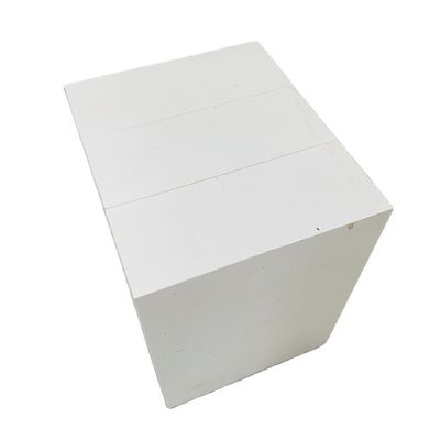 Gepersonaliseerde grootte Professionele witte korund Azs vuurvaste baksteen voor de glasindustrie
