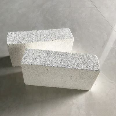 Bulkdichtheid ≤ 0,5-1,3 g/cm3 JM26 Mullite isolatiebaksteen voor de bekleding van de oven in witte kleur