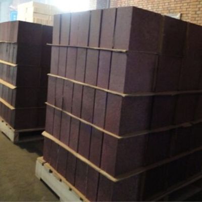 40 MPa Koudbrekingsvermogen Magnesiachrome baksteen voor de lagerbouw en in de smeltindustrie