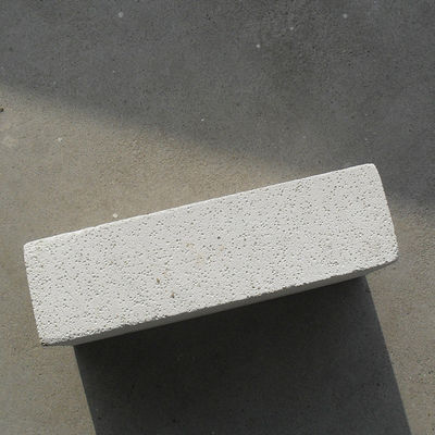 Hoge aluminium, witte baksteen, lichtgewicht vuurklei isolatie voor bulk densiteit ≤ 0,5-1,3 g/cm3
