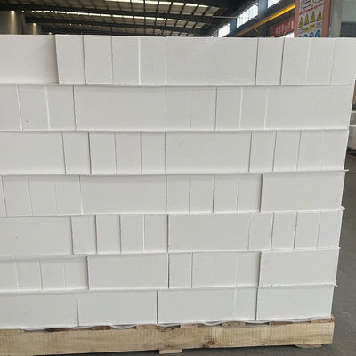 Op maat gemaakte vuurvaste, anorganische aluminium bubbelstenen met een SiC-gehalte van 0%