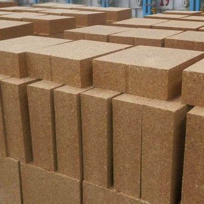 Op maat gemaakte SiC-inhoud Magnesium ijzer spinel vuurvaste baksteen voor cement roterende oven