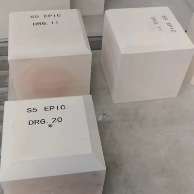 Glasovensbrekendheid 2000° Blokkerende baksteen met gesmolten zirconiacorundummateriaal